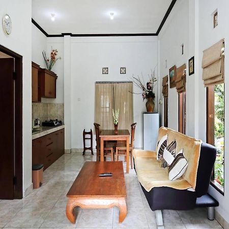Rumah Akira Seminyak Экстерьер фото